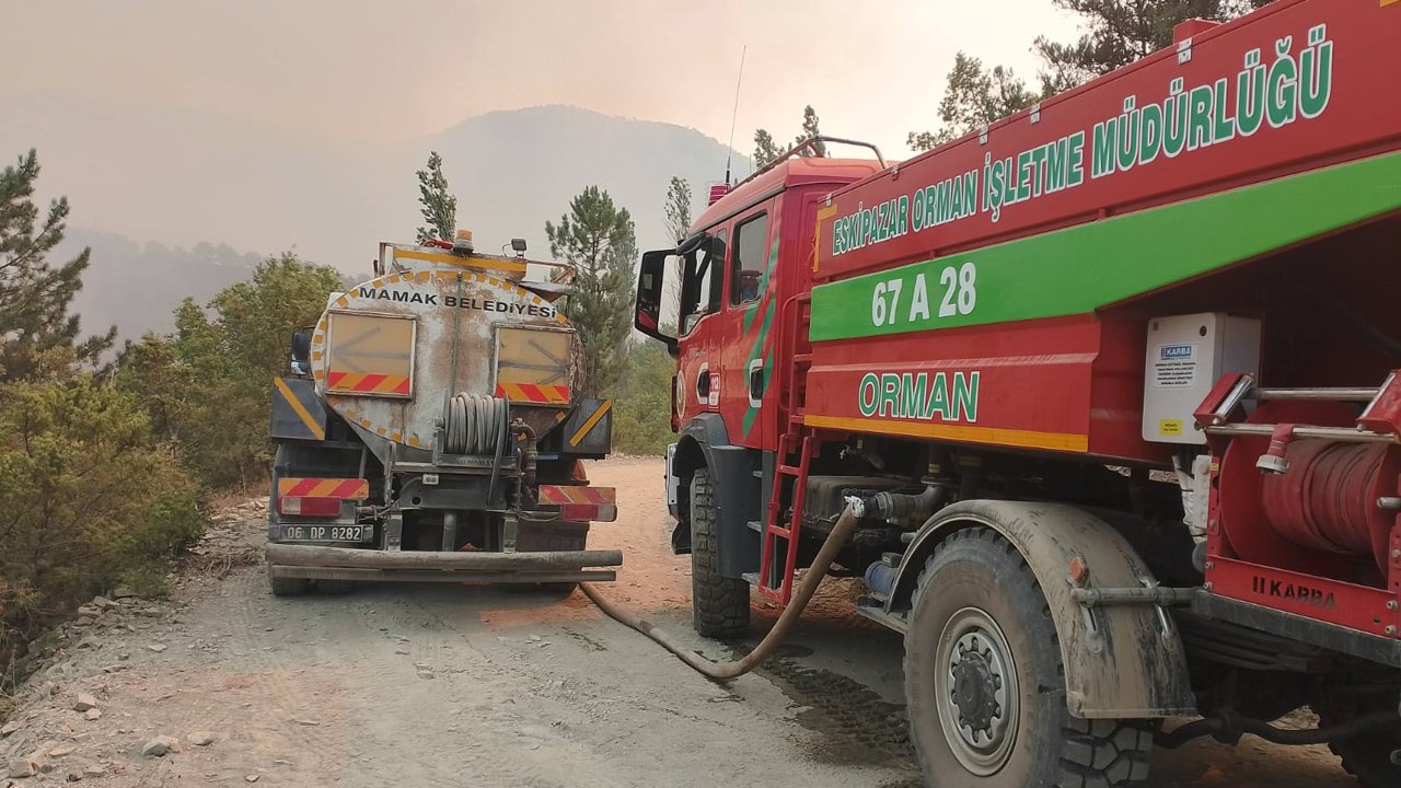 Mamak Belediyesi itfaiye ekipleri Bolu'dan ayrılmıyor