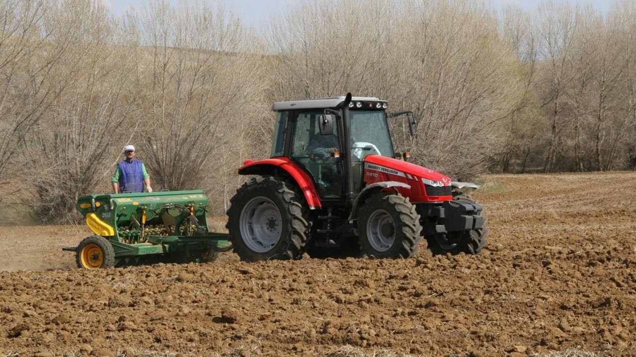 Ankaralı çiftçiye bir destek daha: Mazot yardımı yapılacak