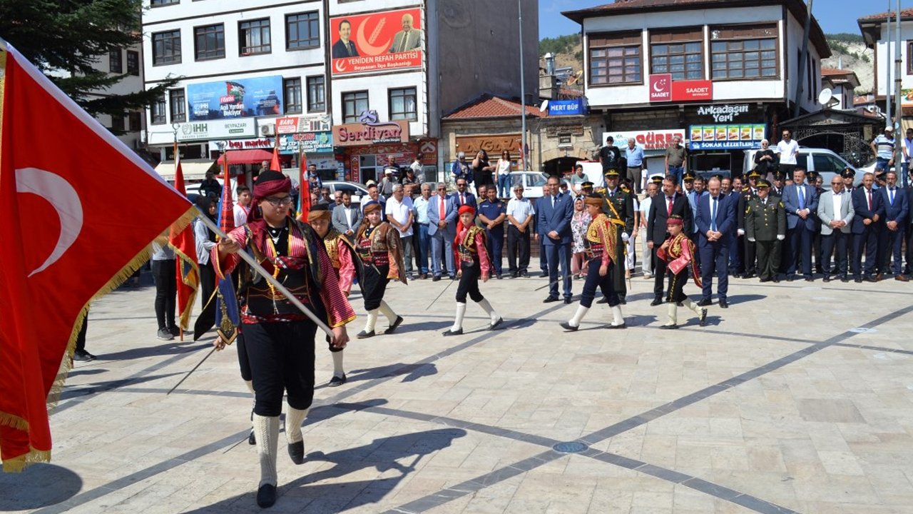 Ankara'da çocuk seymenler meydanlara indi