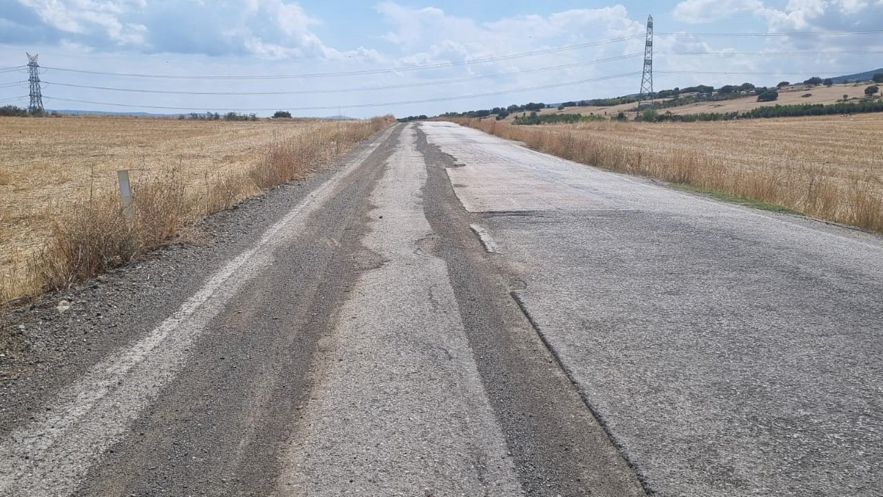 Elmadağ-Karacahasan arasında yollar bozuk: Vatandaş çözüm bekliyor