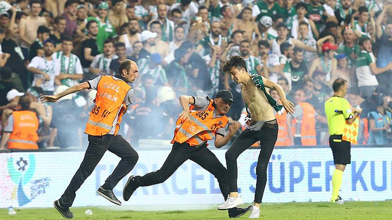 Uzman psikologdan “Futbol Terörü” uyarısı: Toplumsal huzuru tehdit ediyor