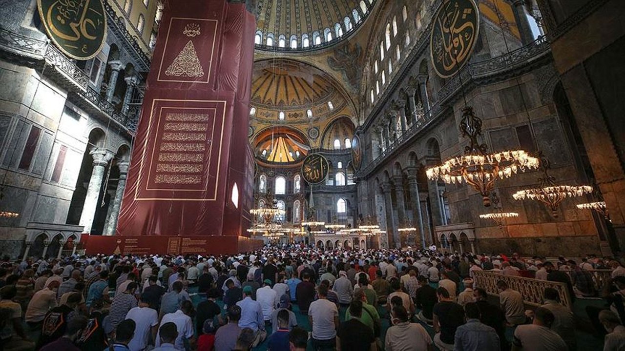 Türkiye'de namaz kılanların sayısı geriliyor