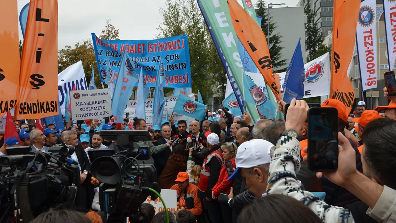 TÜRK-İŞ eylemlere devam ediyor: "Zordayız geçinemiyoruz"