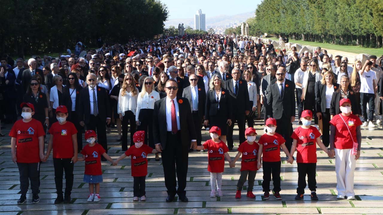 LÖSEV’den Anıtkabir’e ziyaret