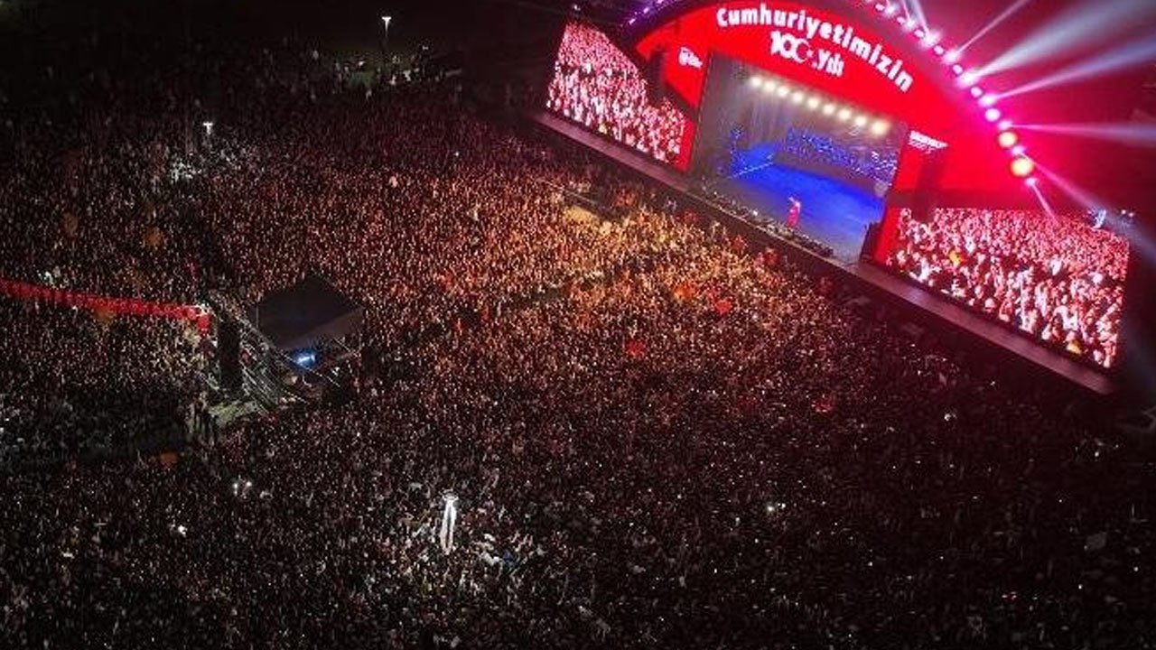 Çankaya'da Cumhuriyet Bayramı coşkusu: Zülfü Livaneli sahne alacak