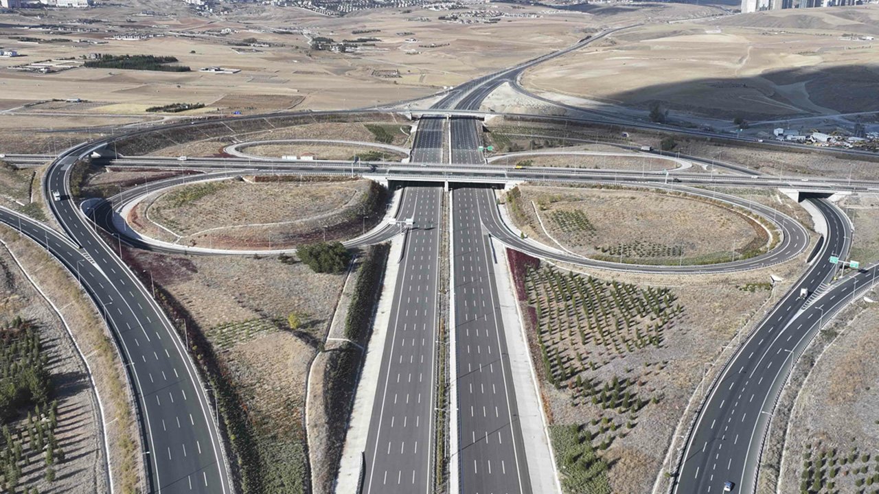 Ankara’da trafiği rahatlatacak Gölbaşı-İncek yolu hizmete açıldı