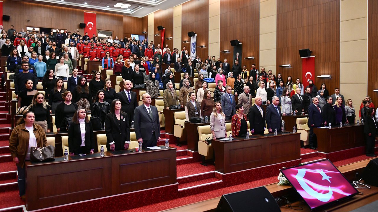 Ankara'da bağımlılıkla mücadele paneli düzenlendi