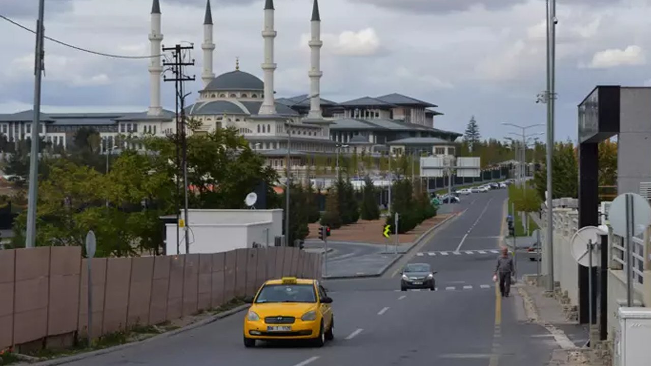 Beştepe Caddesi ile Alparslan Türkeş Caddesi trafiğe kapatıldı