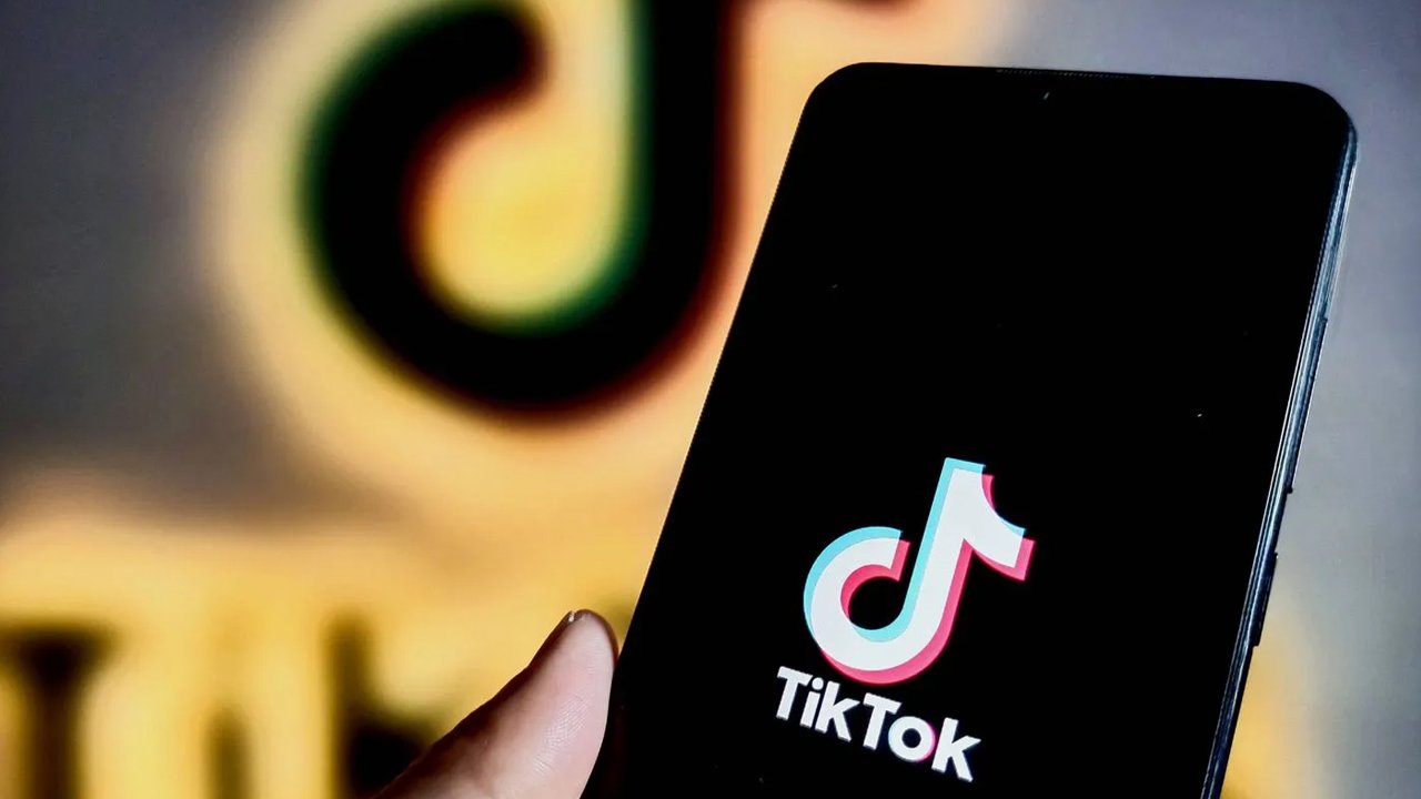 Arnavutluk TikTok ile Snapchat'i yasaklamayı düşünüyor