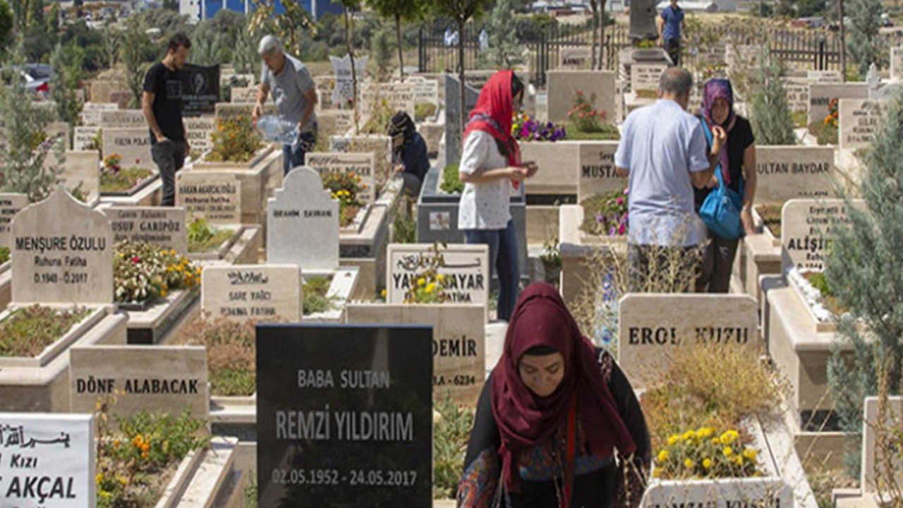 Ankara Büyükşehir’den mezarlık kararı: Araçlarla girilebiliyor