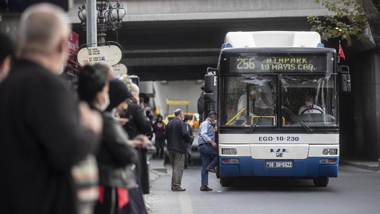 EGO'dan itiraf: Otobüs doluydu, şoför yolcuları almadan devam etti
