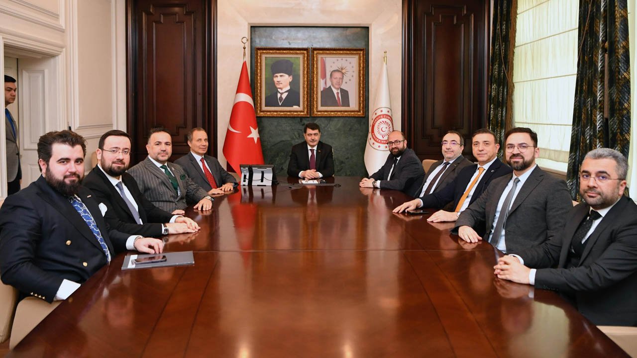 Ankara'dan TÜSİAD'a mesaj: MÜSİAD yönetimi Valilik'te ağırlandı
