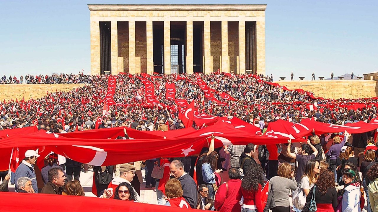 Yeni Yüzyıl Partisi Ankara'da hızla teşkilatlanıyor