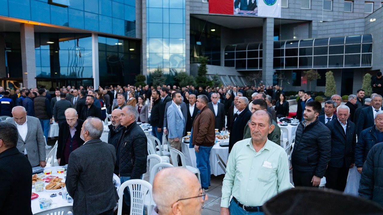 Gölbaşı Belediyesi vatandaşları bayramlaşma için davet etti