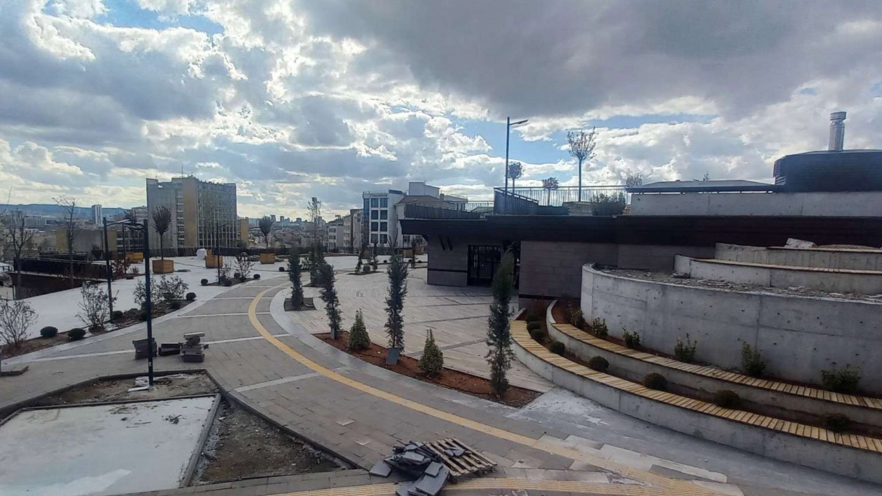 Samanpazarı Meydanı Projesi’nde açılış Mayıs’a kaldı
