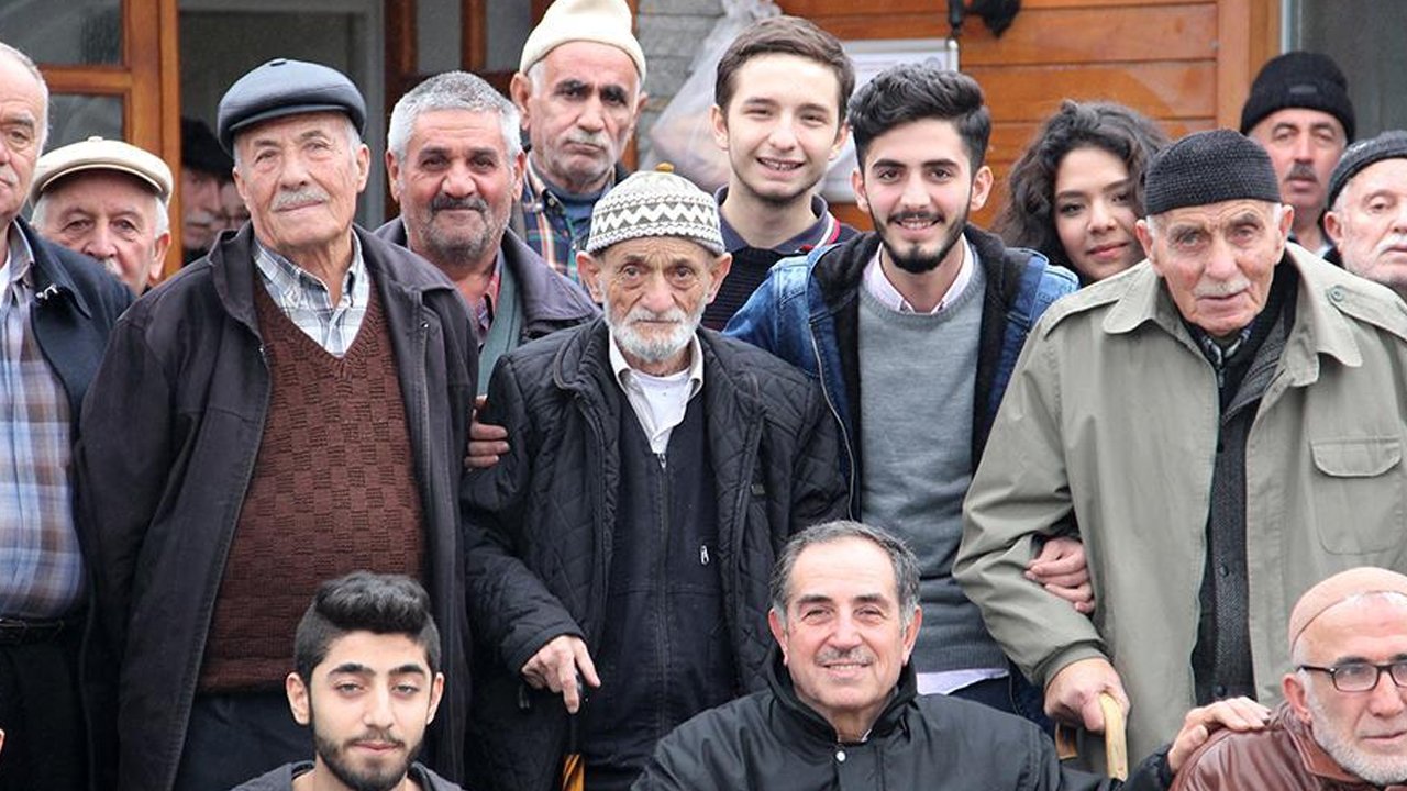 Gençler ve emekliler Demetevler'de bir araya gelecek: Ahşap boyayacaklar