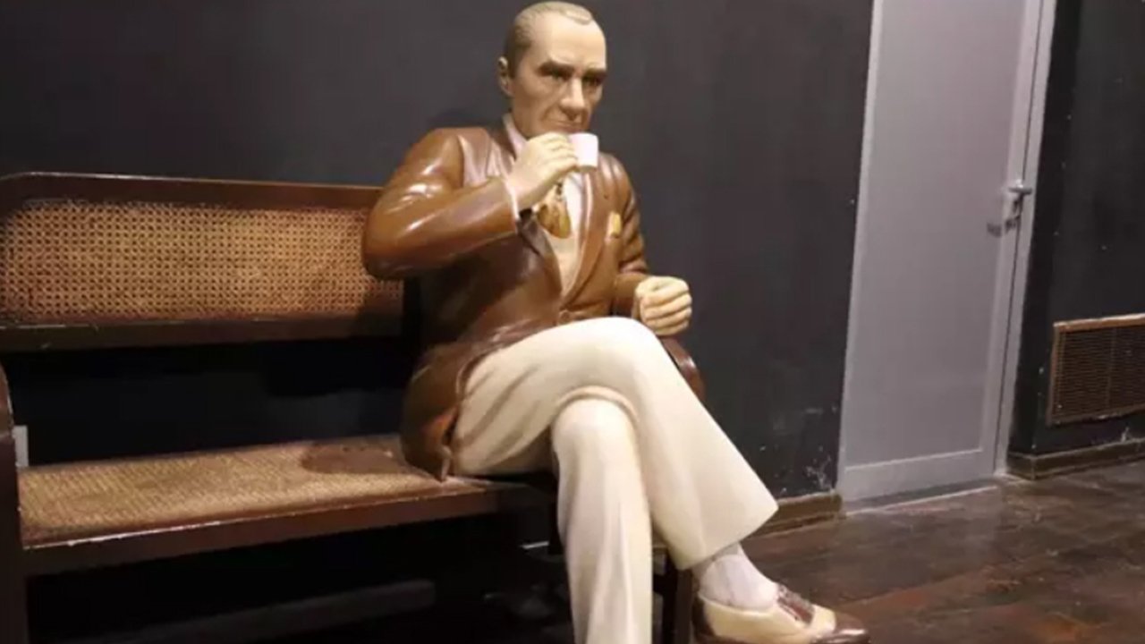 Kırşehir’de ‘Atatürk heykeli’ çıkmazı: Sonu depo oldu