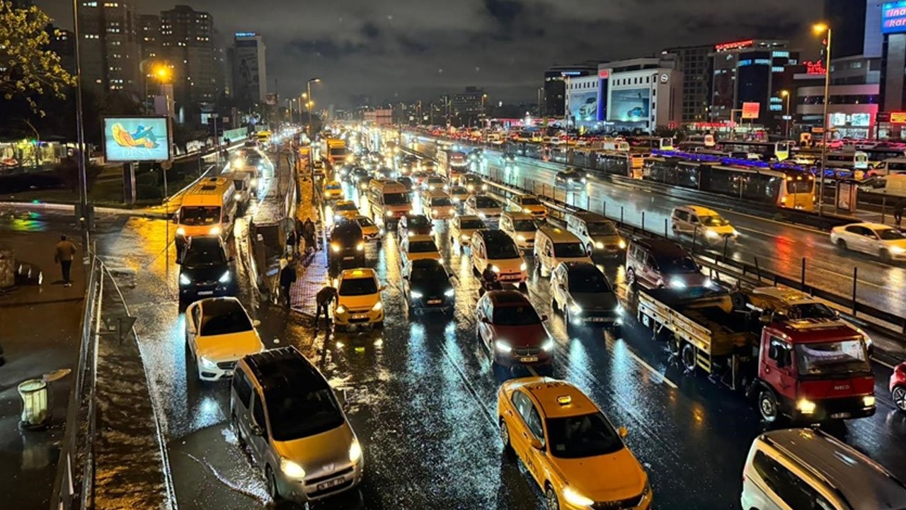 Ankara'da trafik bıktırdı: Özel konferans düzenlenecek