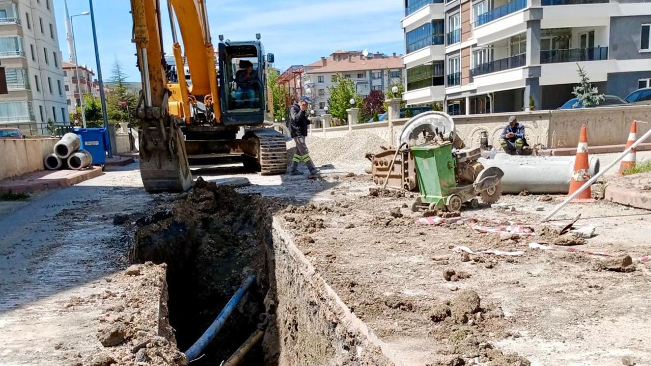 ASKİ Pursaklar’da içme suyu hatlarını yenileniyor
