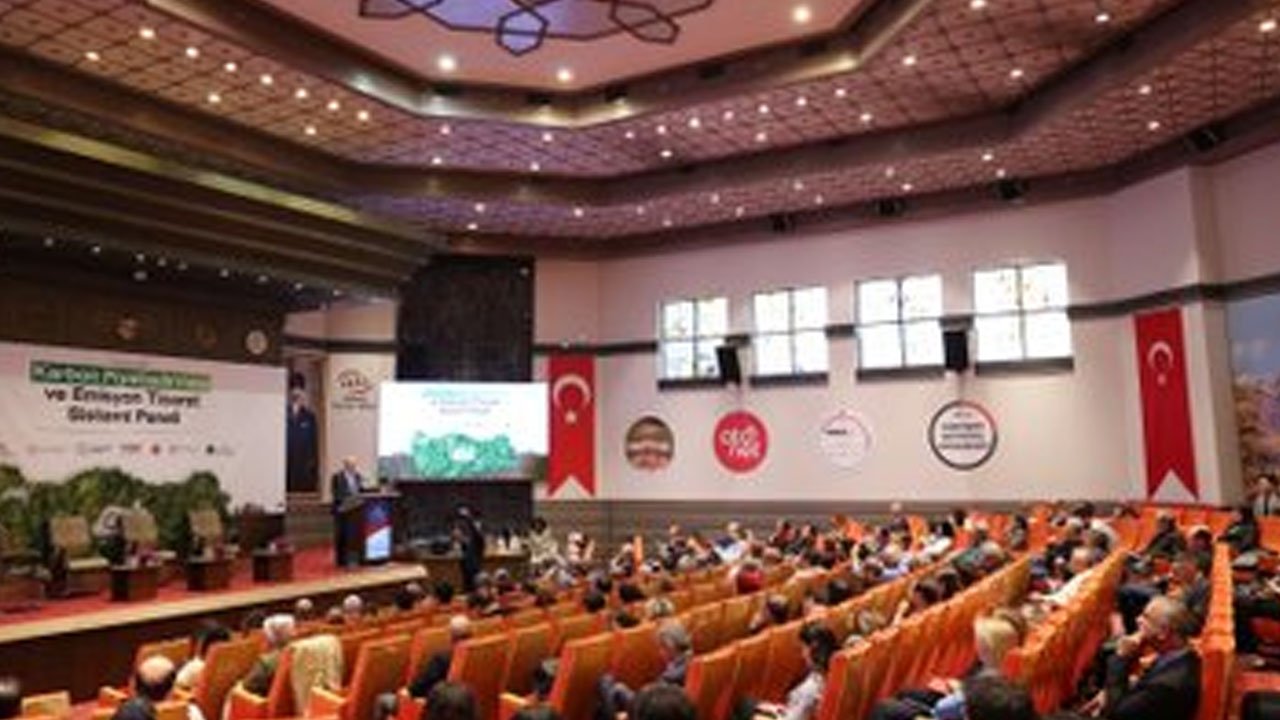 Ankara'da karbon fiyatlandırması ve emisyon ticareti paneli düzenlendi