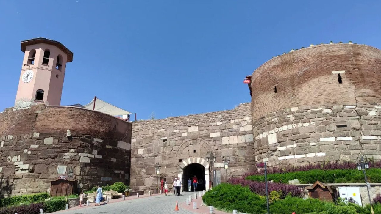 Ankara Kalesi surlarındaki restorasyon tamamlandı