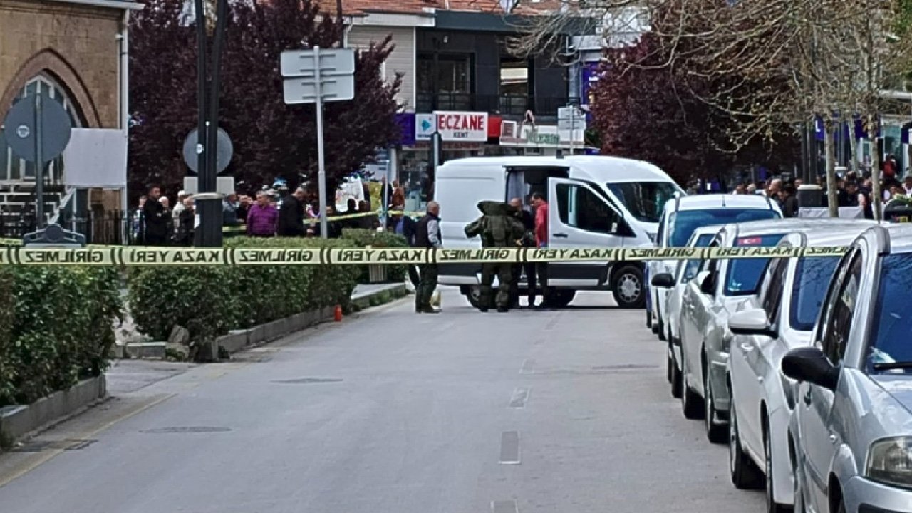 Kırşehir’de bomba alarmı: Uzmanlarca fünyeyle patlatıldı