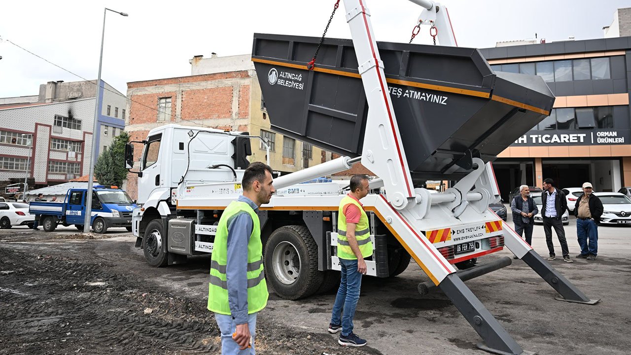 Siteler’e kamyon kasası büyüklüğünde çöp konteynerler yerleştirildi