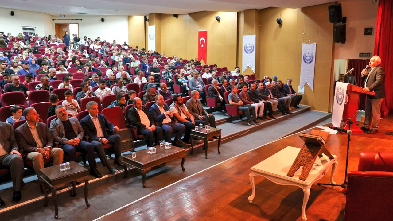 Sincan’da Hadis-i Şerif ezberleme yarışmasında ödüller sahiplerini buldu