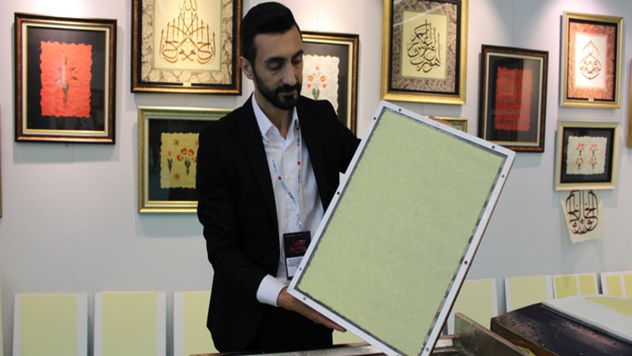 Muz kabuğundan doğal kağıt üretiyor