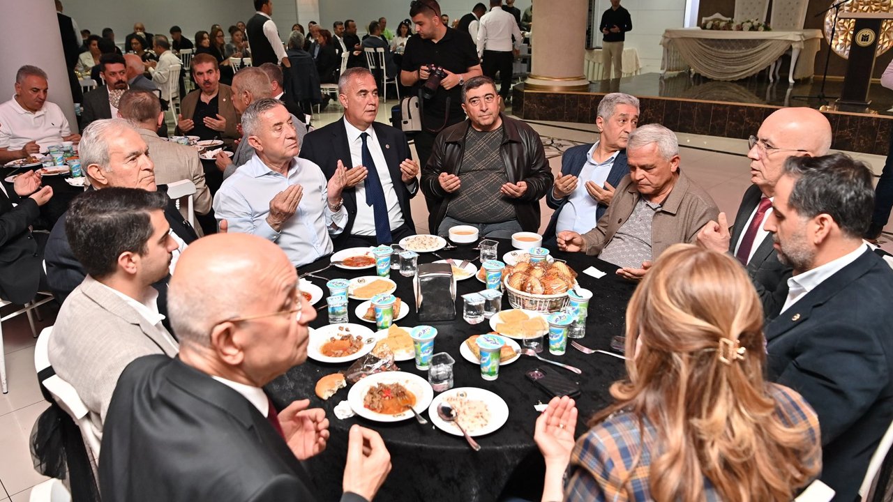 Fethi Yaşar'ın merhum oğlu için 40 yemeği düzenlendi