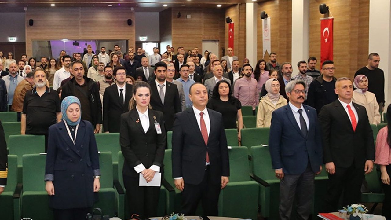 Askeri hastane personelleri Ankara’daki toplantıda buluştu