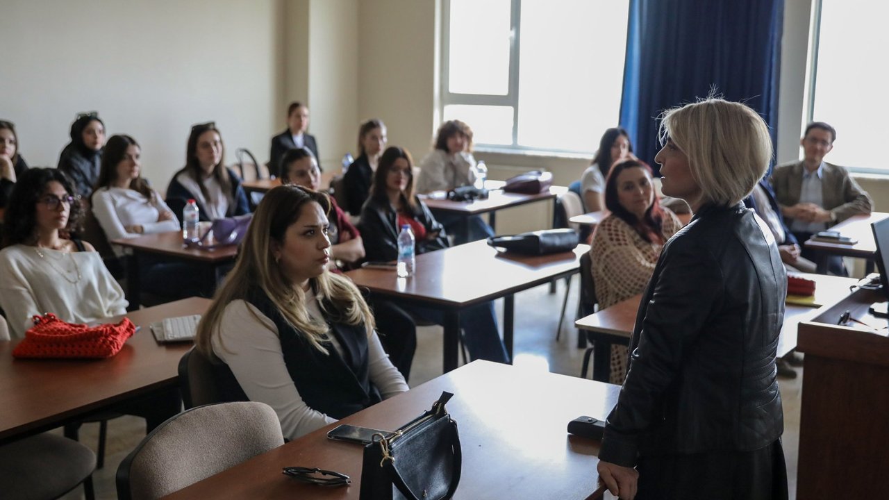 Etimesgut’ta “Kadının Siyasetteki Yeri” konuşuldu