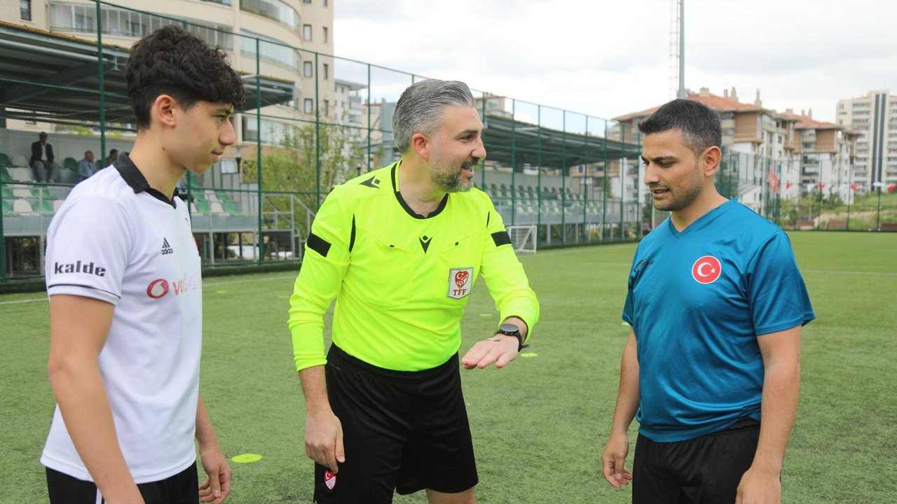 Çankaya'da 19 Mayıs Gençlik Futbol Turnuvası'nın şampiyonu belli oldu