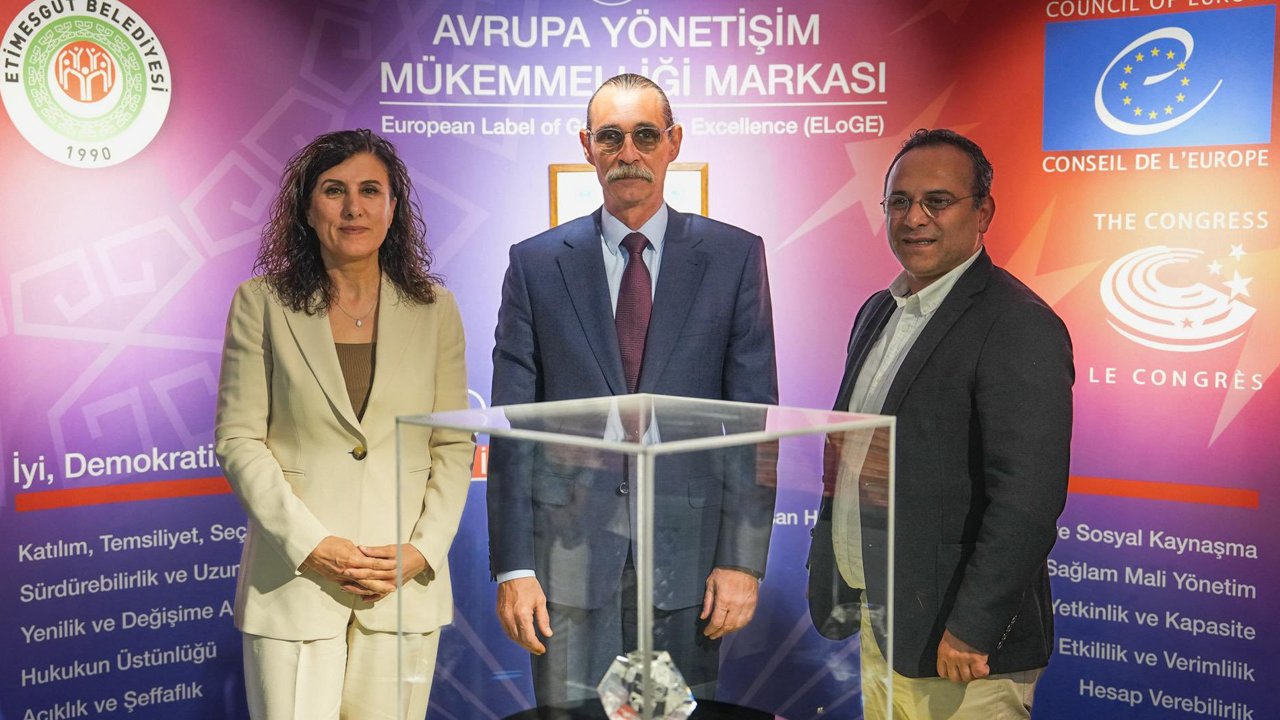 Avrupa’dan Etimesgut'a ödül: Erdal Beşikçioğlu teslim aldı