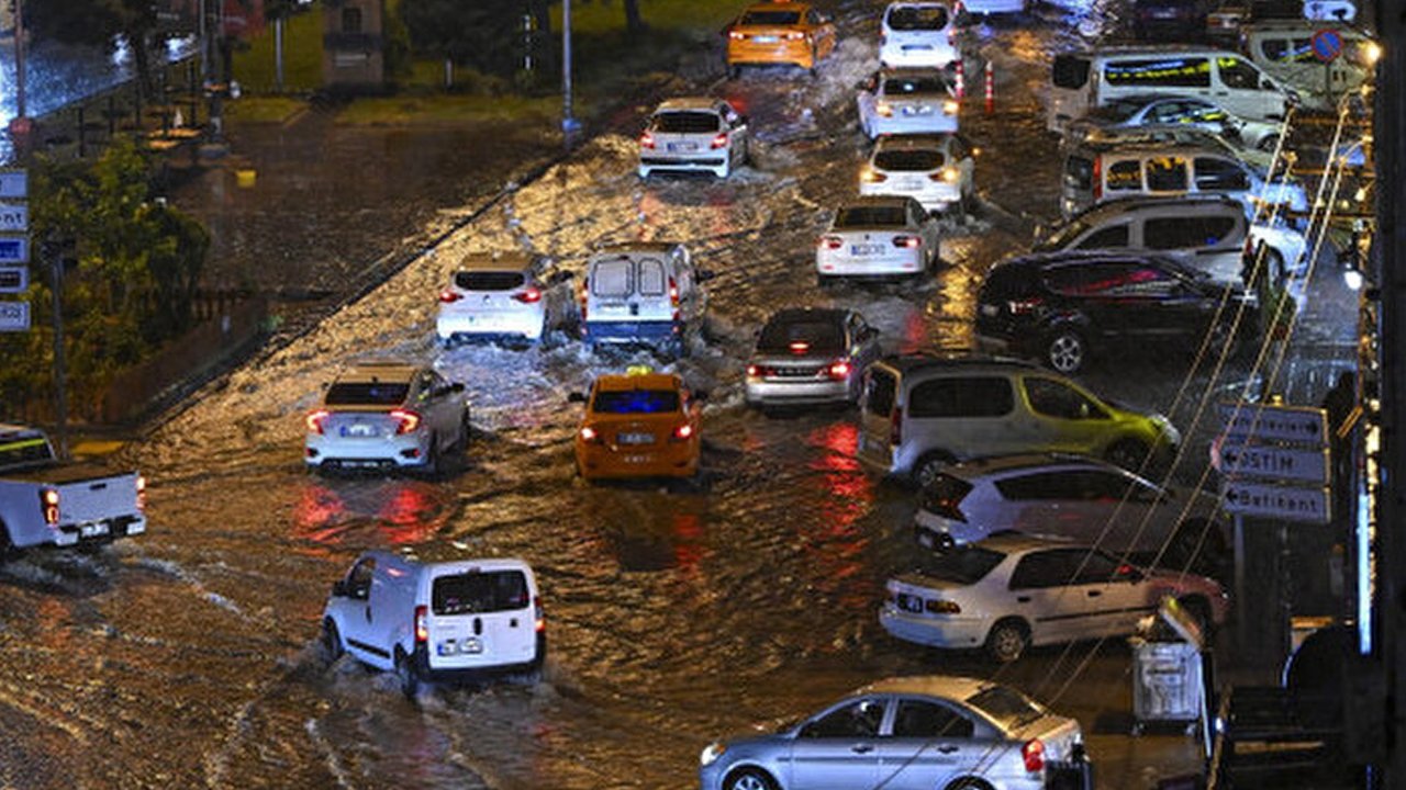 Ankara'da sağanak yağış uyarısı: 19.00'a kadar sürecek