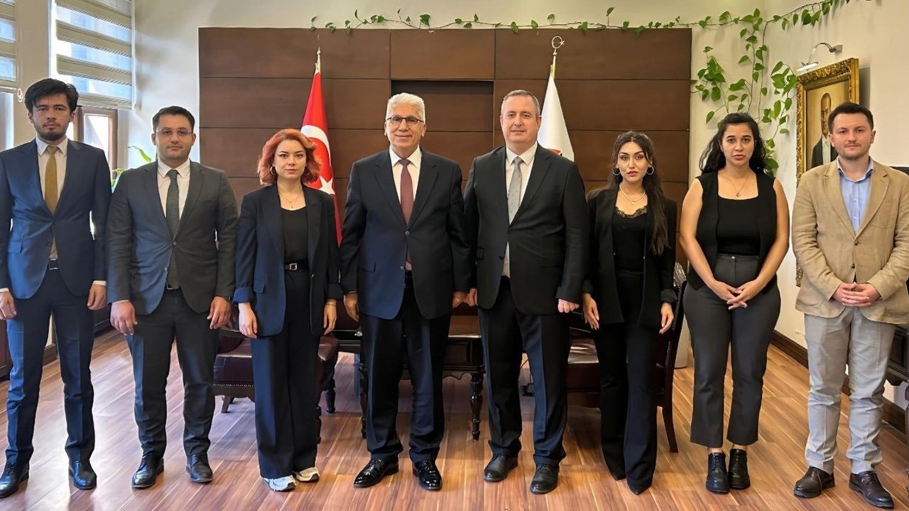 Milliyetçi avukatlar Ankara Üniversitesi Hukuk Fakültesi'ni ziyaret etti