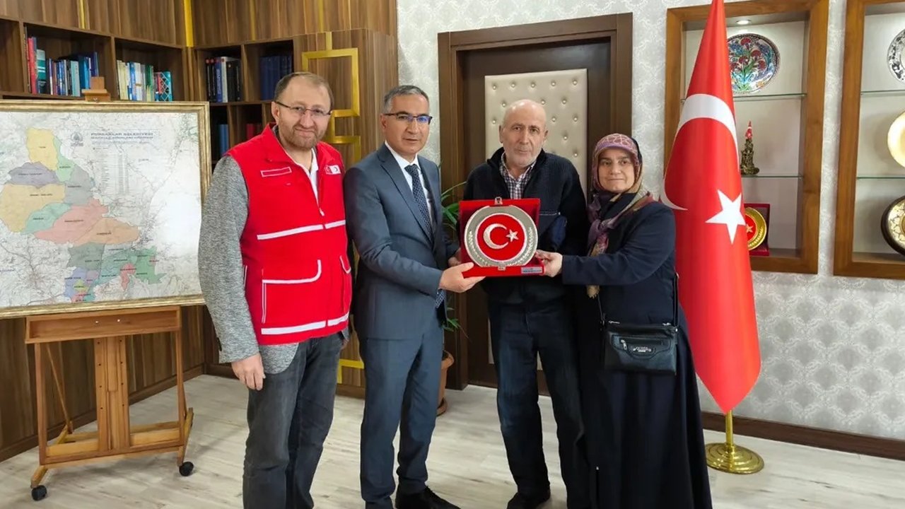 Ankara'ya örnek oldu: Eyüp Köse dairesini Türk Kızılay’a bağışladı