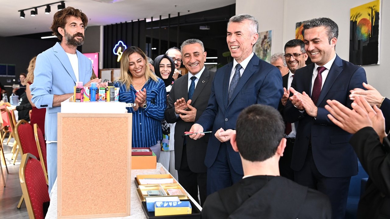 Mamak’ta bilim rüzgarı: 121 Proje TÜBİTAK'ta tanıtıldı