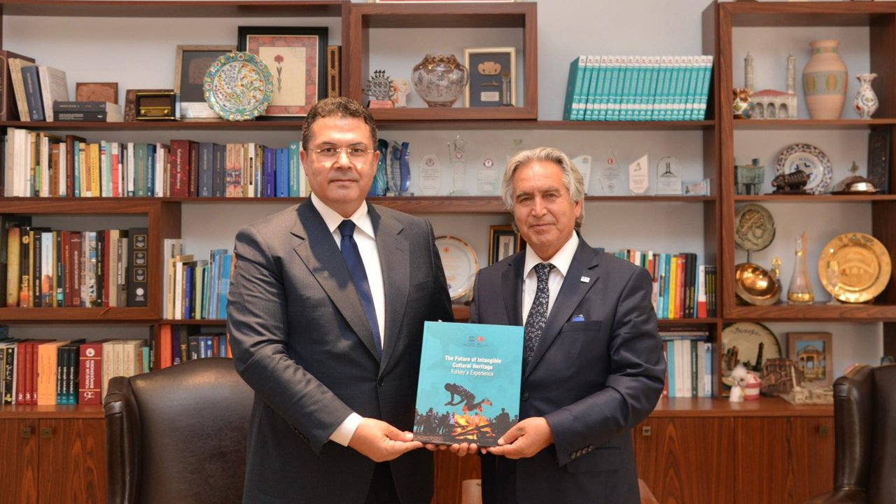 MHP'den UNESCO’ya ziyaret: Ahmed Cevad için görüşüldü