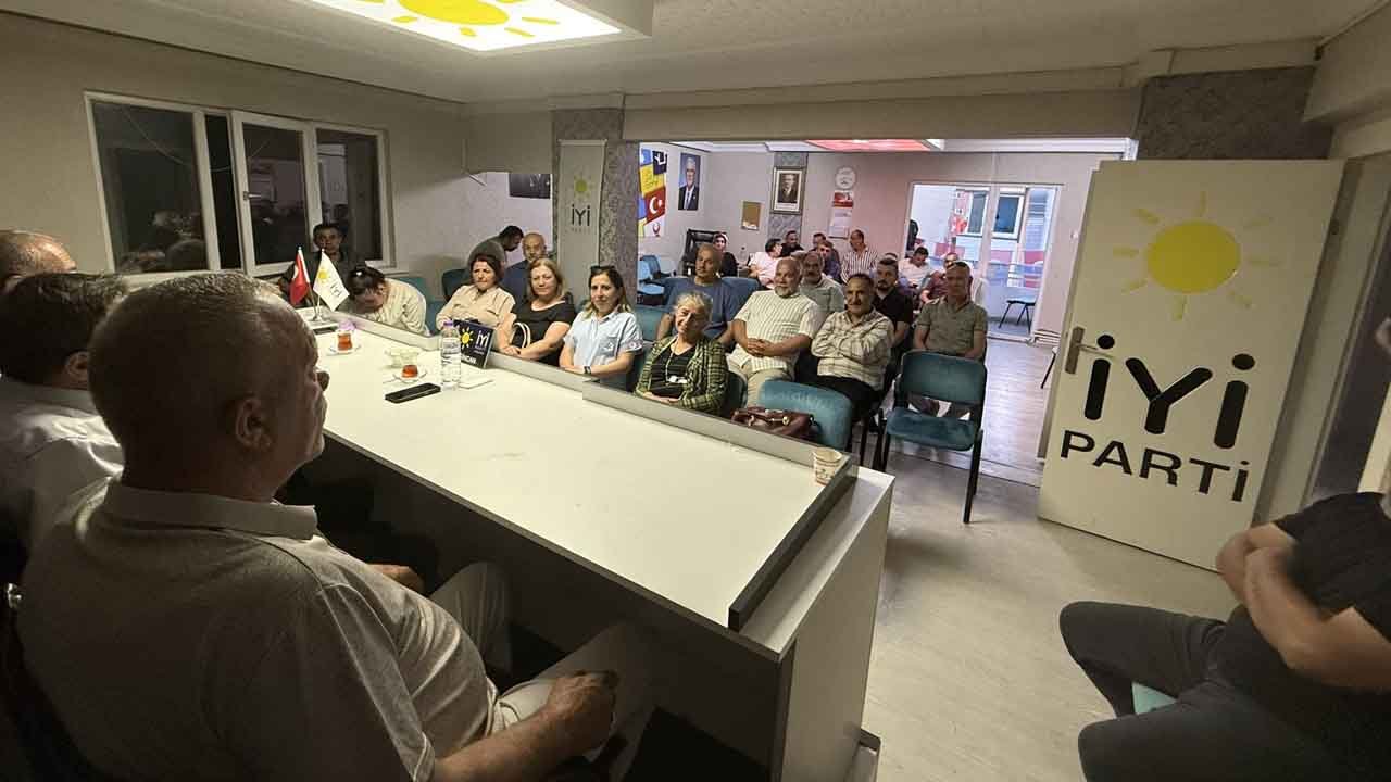 İYİ Parti Sincan teşkilatı toplantıda: Milletvekili de katıldı