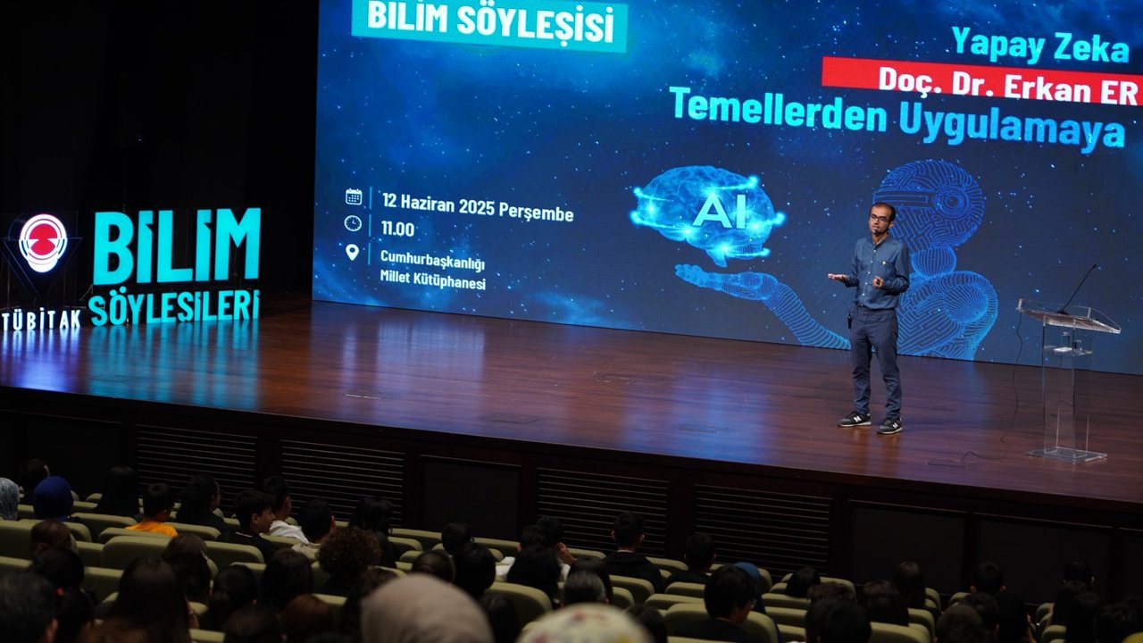 ODTÜ'lü akademisyen Millet Kütüphanesi'nde söyleşi verdi