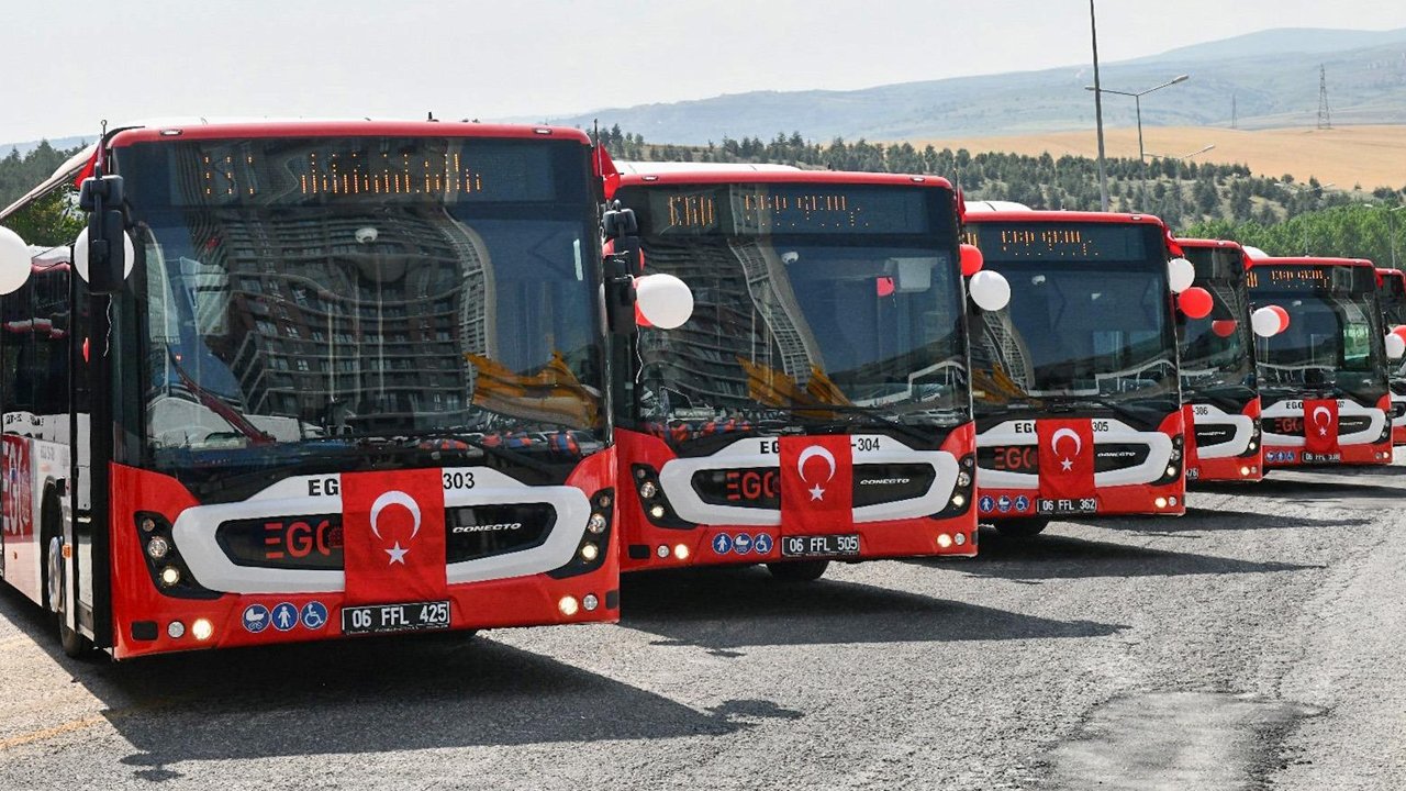Ankara'ya 105 kişi kapasiteli 13 yeni Mercedes otobüsü!