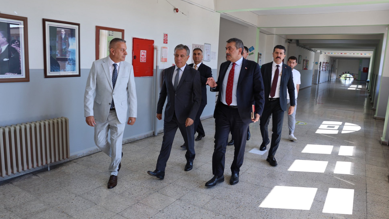 Ankara İl Milli Eğitim Müdürü, Bakan Yusuf Tekin'i Çankaya'da ağırladı