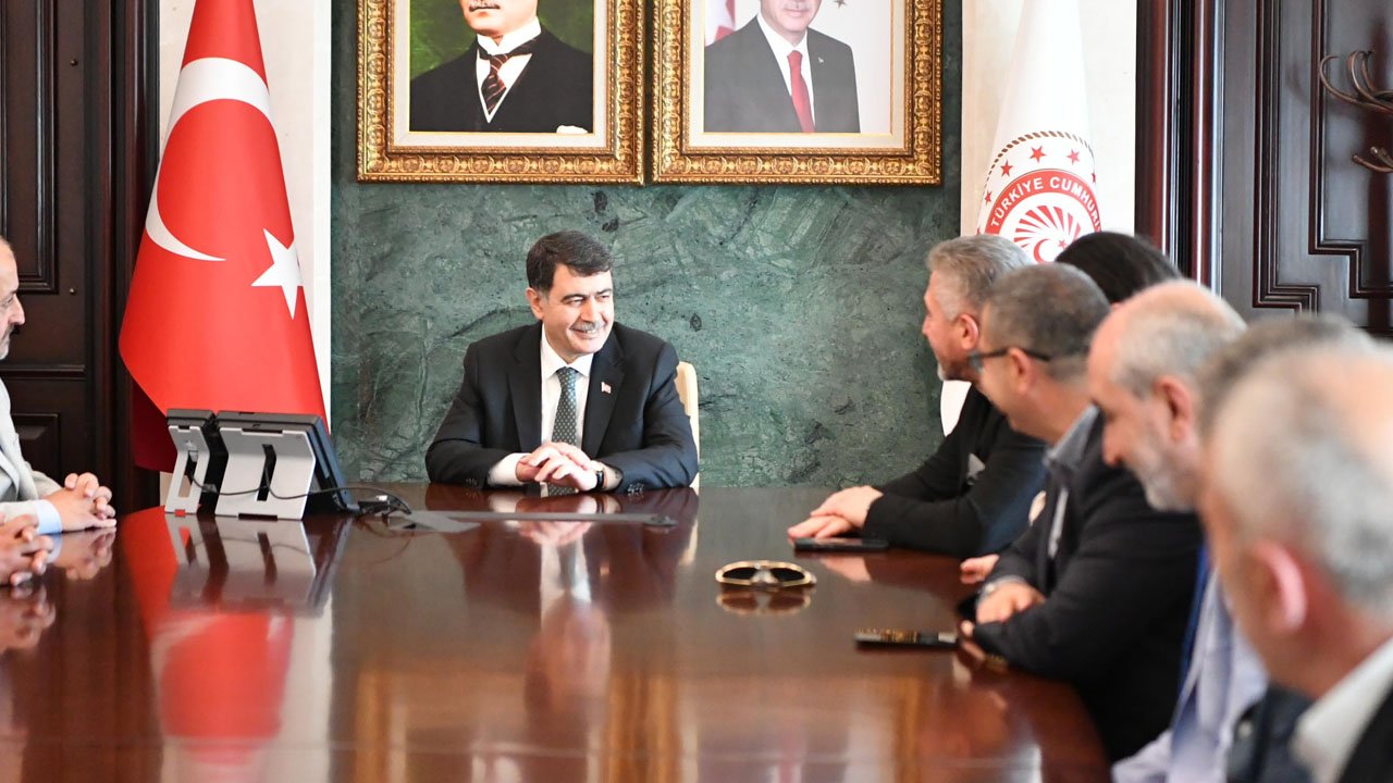 Ankara Valisi Vasip Şahin, Anadolu İş İnsanları Derneği'ni kabul etti