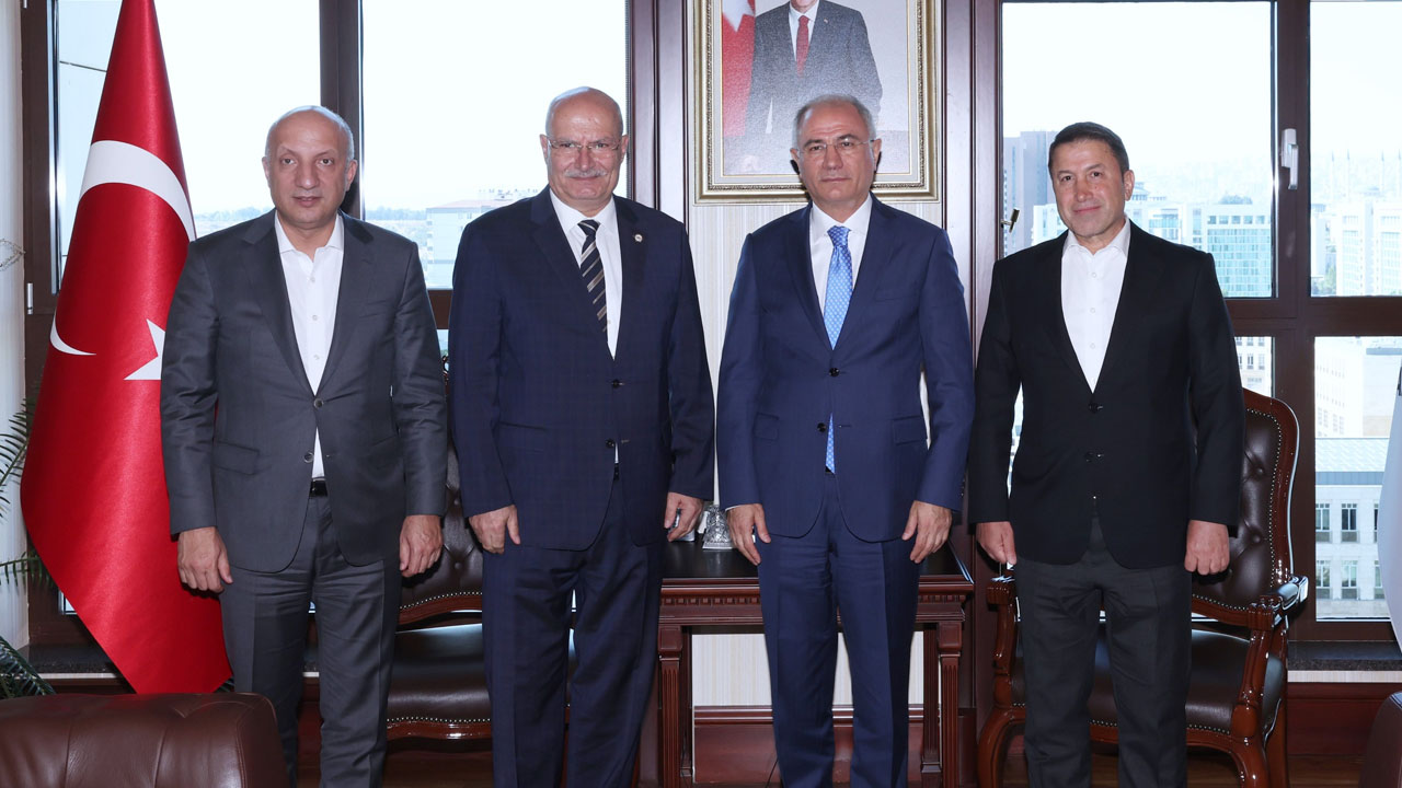 Ankaralı iş adamlarından devletin kritik ismine ziyaret