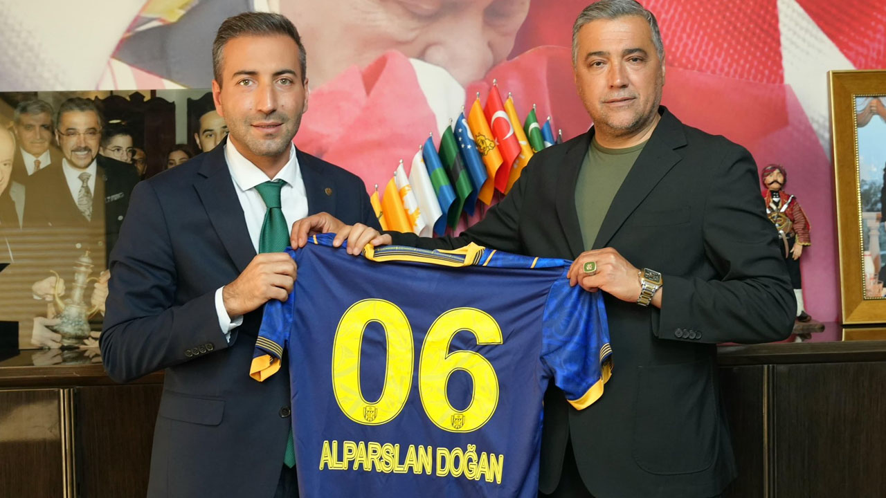 Ankaragücü Başkanı, MHP Ankara teşkilatını ziyaret etti