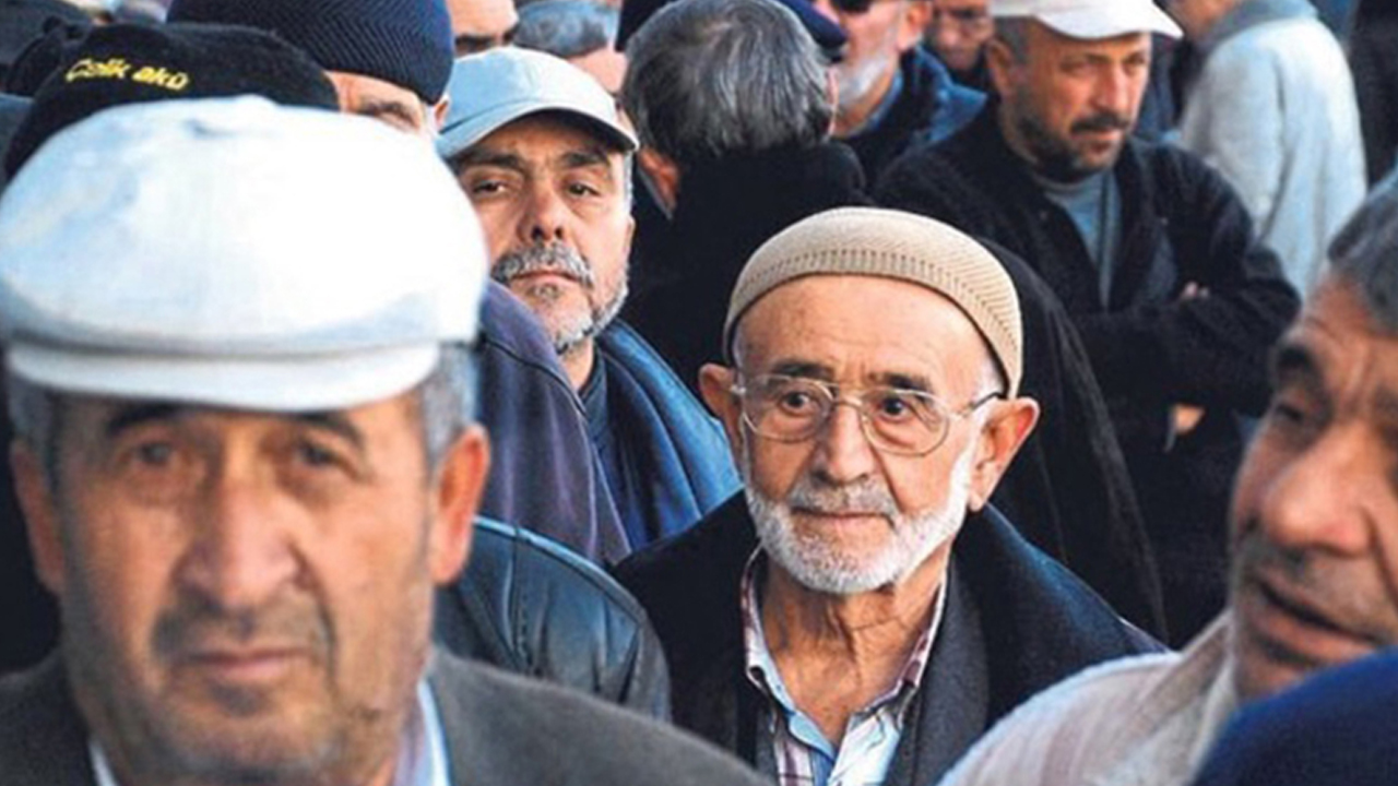 Mansur Yavaş: Emekli hakettiği hayatı yaşayamıyor