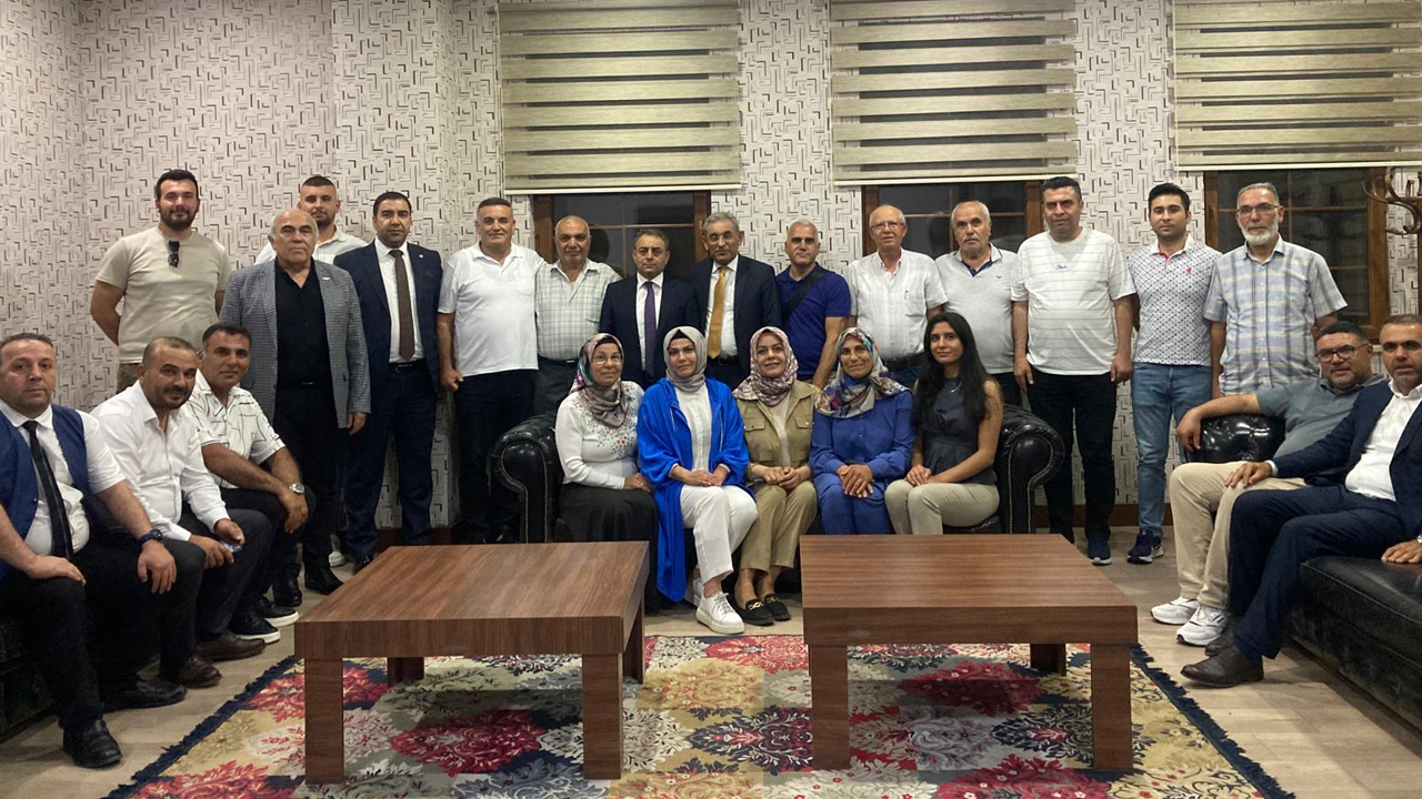 Mamak Kırşehirliler Derneği’nde kişisel gelişim eğitimi tamamlandı