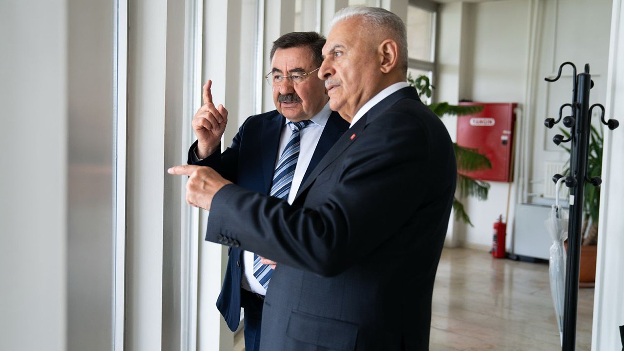 Aksakallar Konseyi Başkanı’ndan CHP’li Belediyeye ziyaret