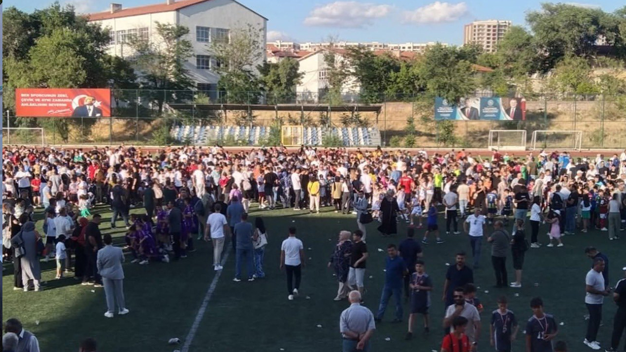 Ankara'da 11 yaşındaki çocuklar sahada: Ödül töreni düzenlendi